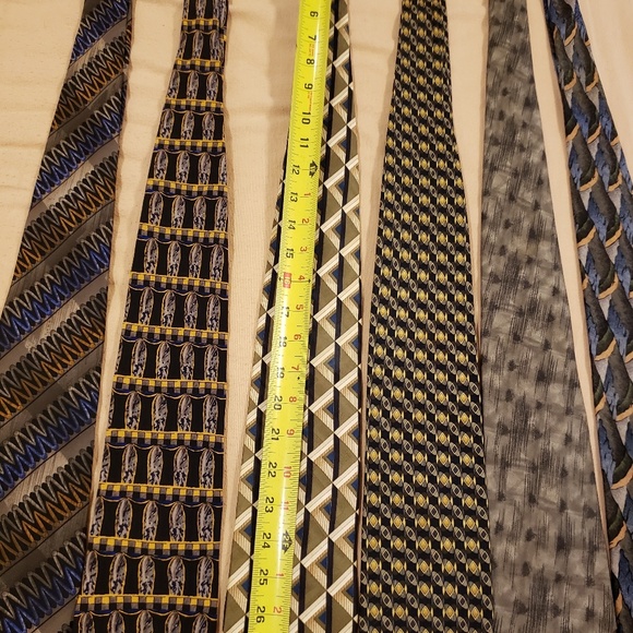LOTS OF TIES - Picture 3 of 5